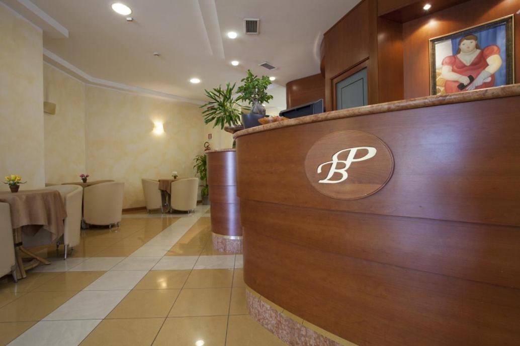 Hotel Palm Beach B&B Sea View Rimini Buitenkant foto